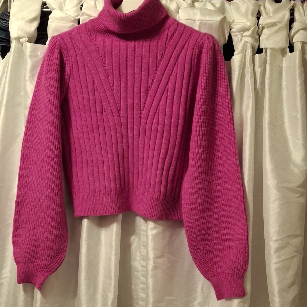 &Merci Elegant Fuchsia Turtleneck Sweater Med